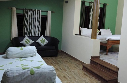 Kolagappara Bed & Breakfast | Wayanad Stay the Pepper Suite