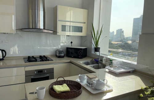 Mount Lavinia Apartment | We are opposite to Cinnamond Grand hotel and the Crescat shopping mall.