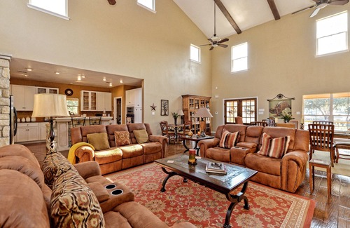 Pedernales Canyon Ranch House | We donate 10% All New Booking to Support Central TX Flood Victims to Oct 31.2025