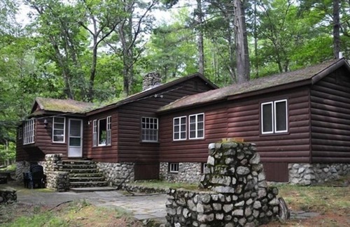 Thompson's Point Cabin | WE HAVE TWO OPEN WEEKS LEFT! June 25 - July 2 and August 27 - September 3