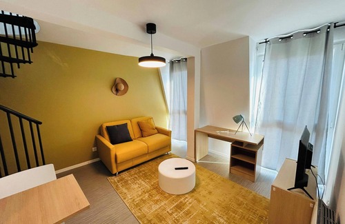 Barbatre Apartment | We Live In R - Duplex 503