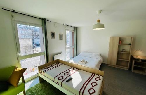 Barbatre Apartment | We Live In R - Suite 102
