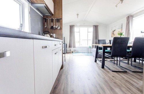 Sint Maarten Ski Chalet | We would like to invite you to visit us in Sint Maarten for a wonderful beach holiday by the sea. After a day at the beach or a nice walk through the dunes, it is wonderful to come home to this 4-person chalet.