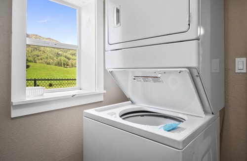 Wears Valley Ski Chalet | Wears Valley Getaway – Perfect for Relaxing!