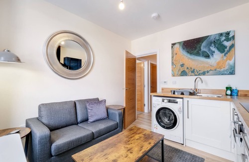 Wednesbury Apartment | Wednesbury, 1 Bedroom Apartment 205 with Parking