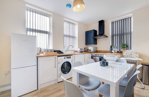 Wednesbury Apartment | Wednesbury, 2 Bedroom Apartment 201 with Parking