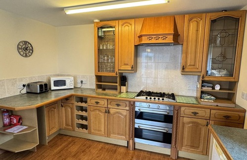 Kirkcudbright Cottage | Wee Newton - a house that sleeps 6 guests in 2 bedrooms