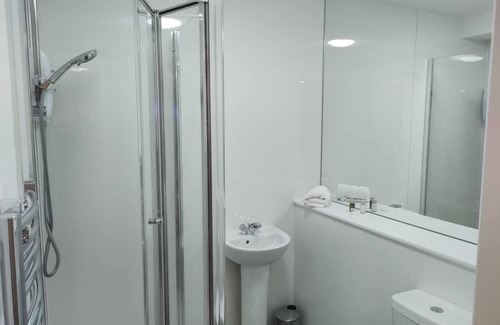 Newcastle-upon-Tyne Apartment | Week2Week 1BR City Centre Apartment
