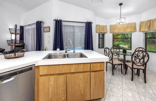 Bayport House | Weeki Wachee House - Private Pool & Nearby to Nature Preserves