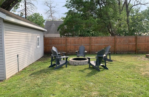 Lake City House | WEEKLY & MONTHLY DISCOUNTS! - Lake City Cottage - one block to the beach!
