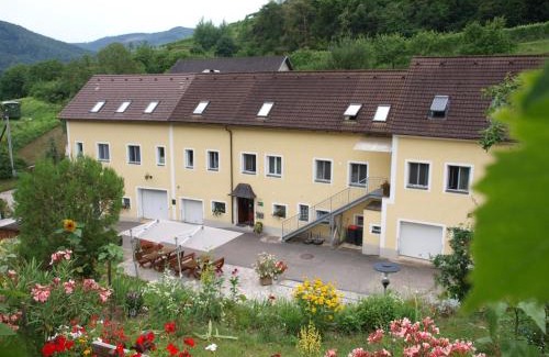 Weissenkirchen in der Wachau House | Weinbau Weidenauer