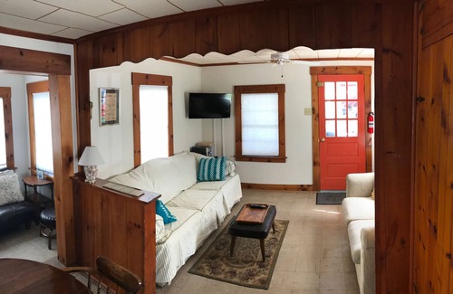 Weirs Beach Cottage | Weirs Beach 2 Bedroom Cottage Steps Away from Lake & Beach.