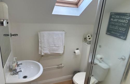 Welbury Apartment | Welbury Studio Sleeps 2 Pet Friendly & Parking