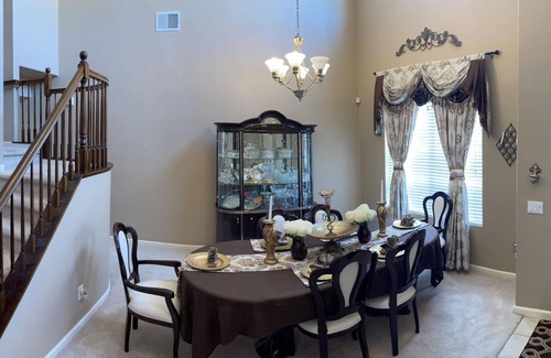 Valley Oak House | WELCOME HOME- A quiet, peaceful, and cozy place to relax