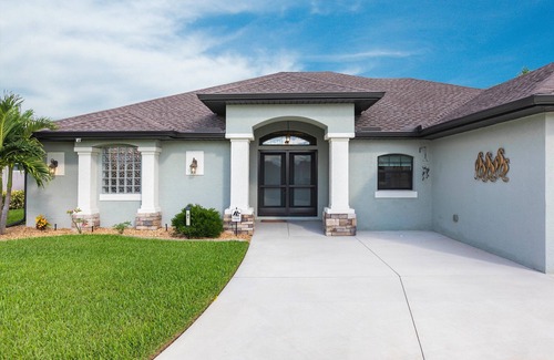 White Marsh House | Welcome Home to Your Sunset Retreat in Beautiful Rotonda West!