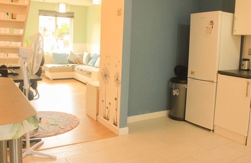 Hillingdon House | Welcome Home Twin Bedroom near Heathrow, London