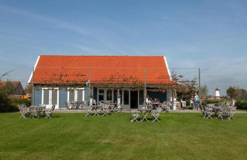 Koudekerke Apartment | Welcome in - Sint-Anthonijshoek, studio's met eigen tuin, theeschenkerij en pluktuin