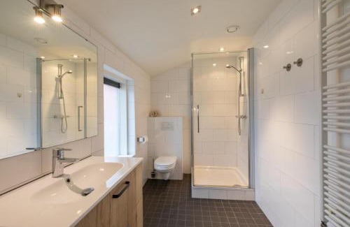 Municipality of Veere Resort | Welcome in - Vakantiewoningen in het centrum met balkon - Langstraat 5 Zoutelande
