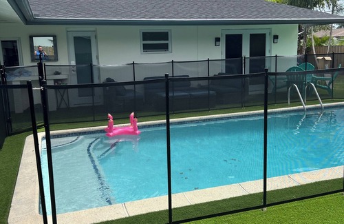 Sunset House | Welcome to a beautiful and tranquil oasis nestled in the heart of sunny Miami.
