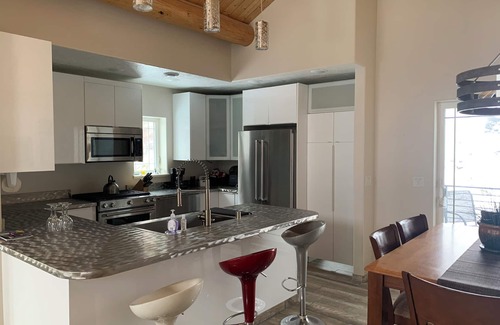 Badger Apartment | Welcome to Alaska Garden Paradise South! A large luxury home in a quiet locale.n