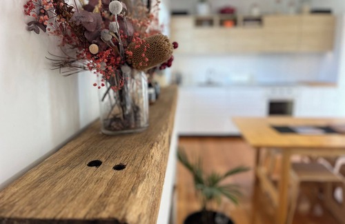 Coles Bay Apartment | Welcome to The Coles Bay Shack, centrally located in beautiful Coles Bay.