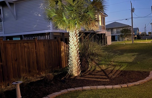 North Carolina Coast Cottage | Welcome to Carolina Cottage. A charming three bedroom two bath cottage