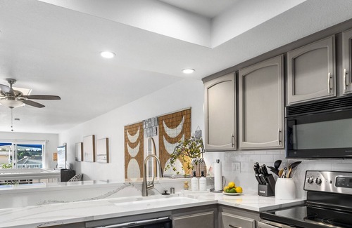 Capitola Condo | Welcome to "Coastal Vibes" located in the heart of the Capitola Village!