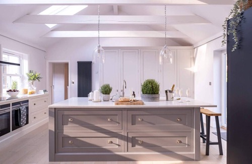 New Forest District Cottage | Welcome to country living at its very finest.