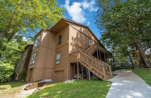 Bronston Condo | Welcome to Fairway #6 – The Perfect Condo for You