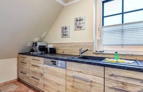 Trassenheide Apartment | Welcome to Haus Sonnenschein vacation apartment "Seekiste" in Trassenheide