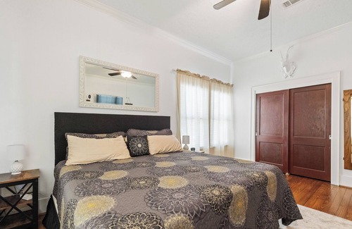 Humble House | Welcome to Humble Inn, your cozy home away from home in the heart of Humble, TX