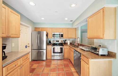 Jupiter Landing House | Welcome to Jupiter Retreat w/Private Pool