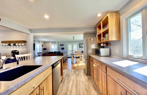 Boothbay House | Welcome to Morning View!