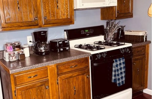 Blossvale House | Welcome to NorthBay Getaway near Sylvan Beach