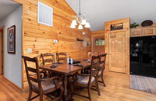 Chestnut Springs House | Welcome to our stunning 3-bedroom, 2-bathroom house nestled in the heart of Wintergreen, Virginia.