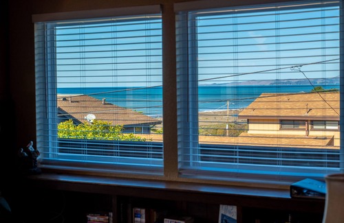 Park Hill House | Welcome to 'Ocean Oasis' Located on Park Hill in Cambria!