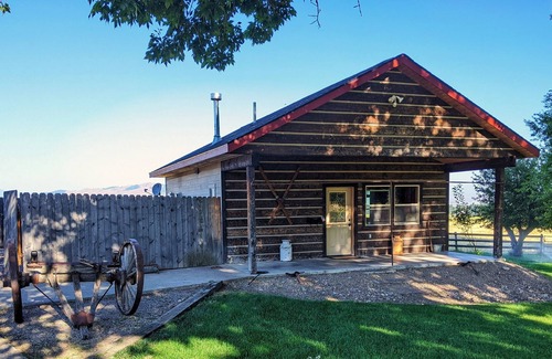 St. Ignatius Apartment | Welcome to our cabin on the Ranch!