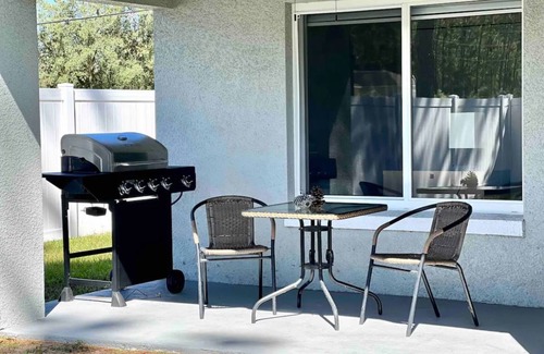 Ocala House | Welcome to our Cardinal house! Lovely and Cozy!