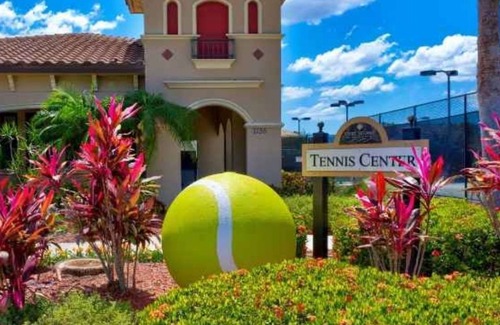 Bradenton Condo | Welcome to paradise on the golf course at River Strand Golf Course.