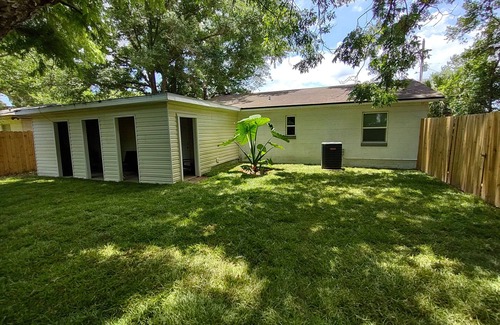 South Pensacola House | Welcome to Pineapple House! No Cleaning Fee!.