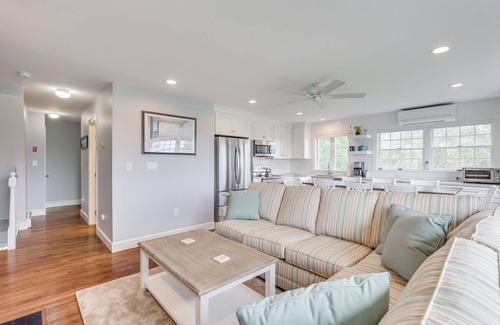 Dennis House | Welcome To Seaside Estate - .1 Mile to Corporation Beach