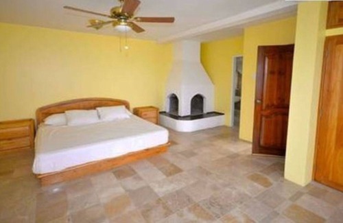 Comuna San Jose House | Welcome to Sonido del Sol (Sound of Sunshine) with an ocean view