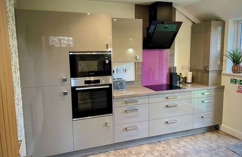 Pickering Cottage | Welcome to Station View.