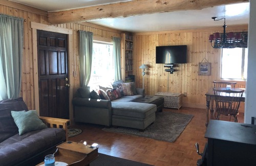 Crystal Lake Cabin | Welcome to the Lazy Moose Cabin