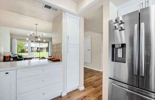 Sunrise Villas Condo | Welcome to the Grand Bahama. An updated condo in South PS with Mountain Views.