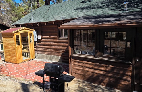 Prescott House | Welcome to The Hitching Post — Historic Prescott Retreat