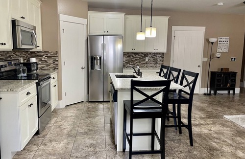 American Fork House | Welcome to The Honey Hive! Spacious, clean, private 2 bedroom basement apartment