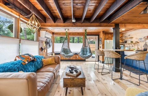 Newfield Cabin | Welcome to THE NEST, HotTub/Sauna/Rock Haven Lake access