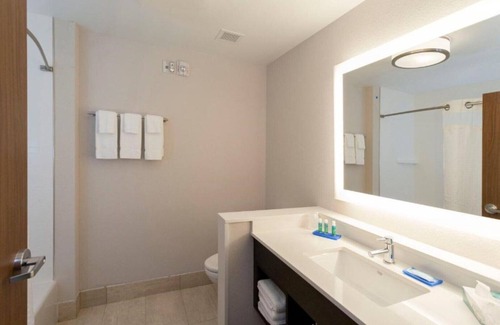 Auburn House | Welcome to the new Suites in Downtown Auburn, Washington!