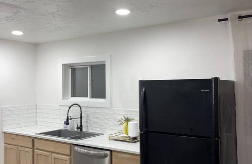 Live Oak House | Welcome to "The Red Hideaway"!